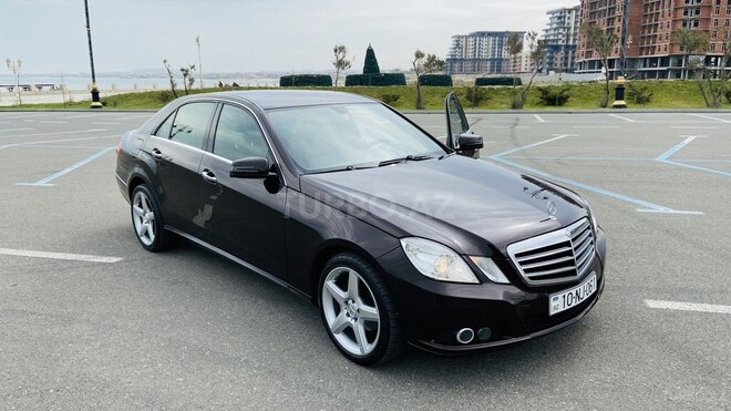 Mercedes E 220 2010, 168,800 km - 2.2 л - Sumqayıt