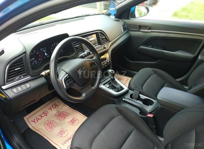 Hyundai Elantra 2016, 41,800 km - 2.0 l - Bakı
