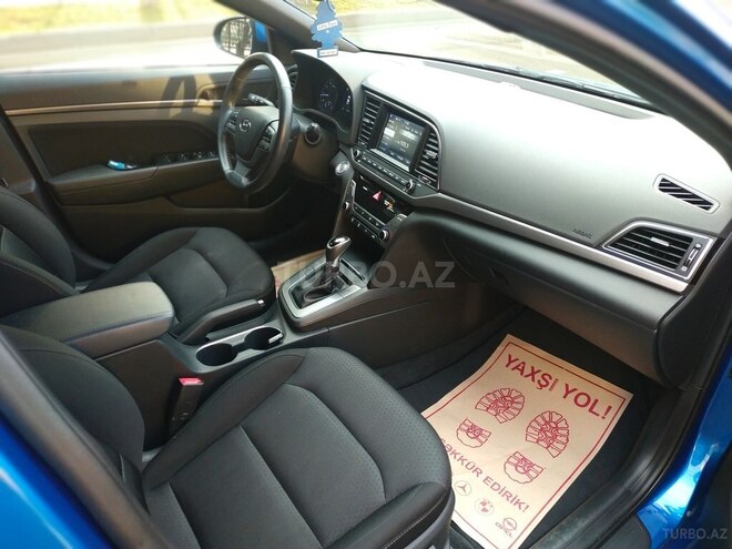 Hyundai Elantra 2016, 41,800 km - 2.0 l - Bakı