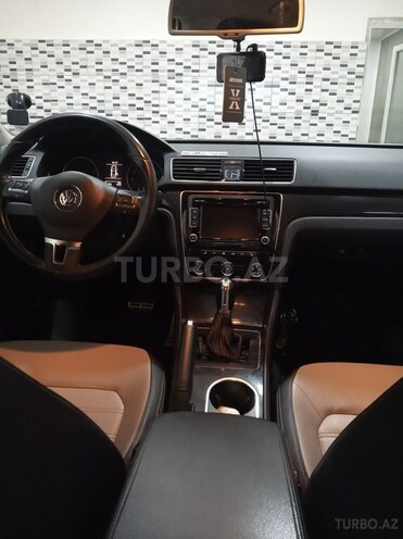 Volkswagen Passat 2014, 86,000 km - 1.8 l - Bakı