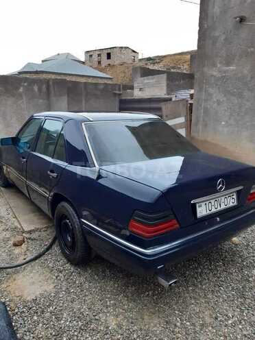 Mercedes E 220 1994, 350,000 km - 2.2 l - Bakı