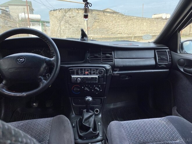 Opel Vectra 1997, 270,650 km - 1.8 l - Bakı