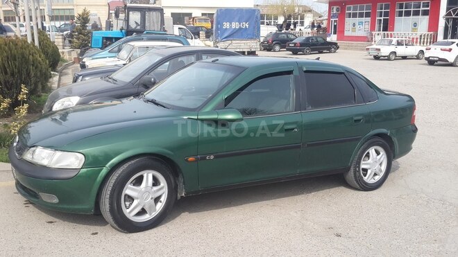 Opel Vectra 1995, 423,277 km - 2.0 л - Qusar
