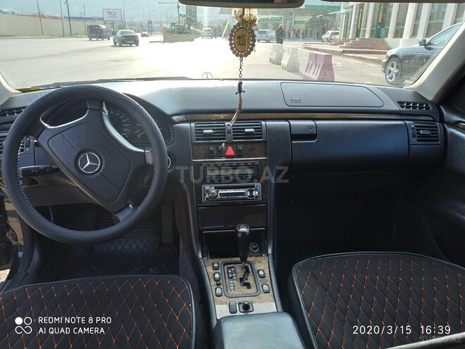 Mercedes E 240 1998, 230,000 km - 2.4 l - Bakı
