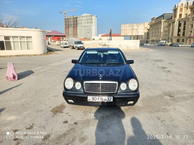 Mercedes E 240 1998, 230,000 km - 2.4 l - Bakı