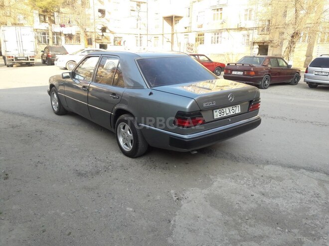 Mercedes E 200 1989, 42,500 km - 2.0 l - Sumqayıt