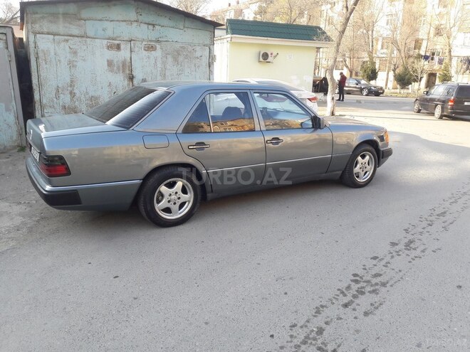 Mercedes E 200 1989, 42,500 km - 2.0 l - Sumqayıt