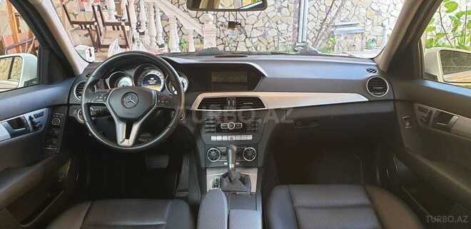 Mercedes C 180 2011, 63,000 km - 1.8 л - Bakı
