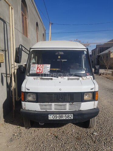 Mercedes 208 D 1994, 77,000 km - 2.3 l - Gəncə