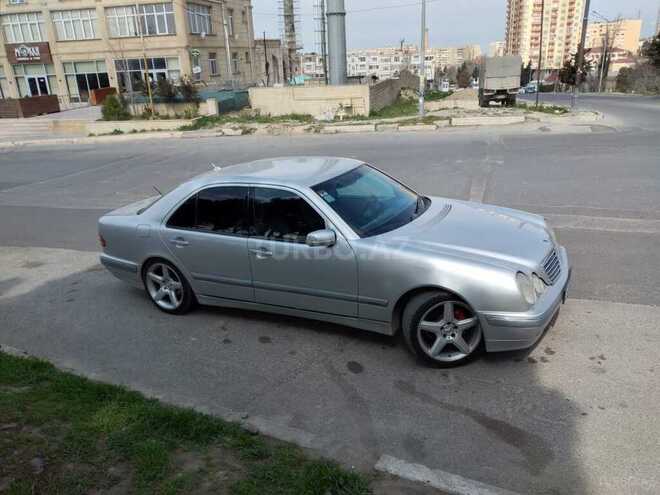 Mercedes E 240 2000, 286,000 km - 2.4 л - Bakı