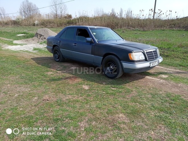 Mercedes E 280 1994, 354,258 km - 0.3 l - Bakı