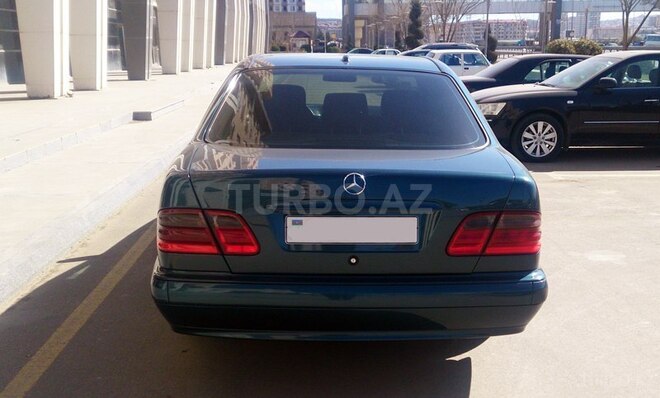 Mercedes E 220 2000, 460,000 km - 2.2 л - Bakı
