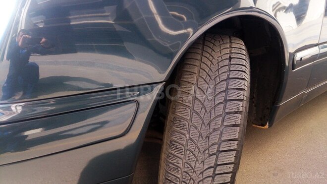 Mercedes E 220 2000, 460,000 km - 2.2 л - Bakı