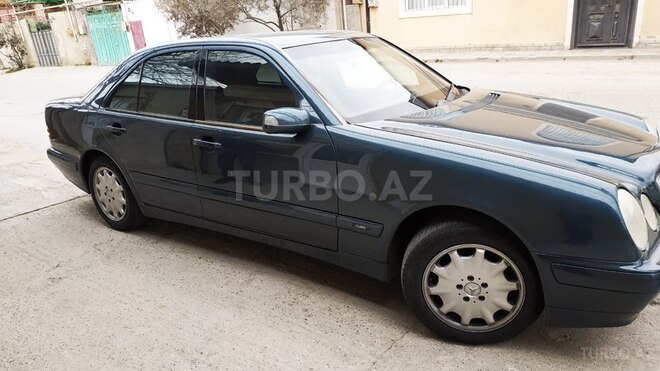 Mercedes E 220 2000, 460,000 km - 2.2 л - Bakı