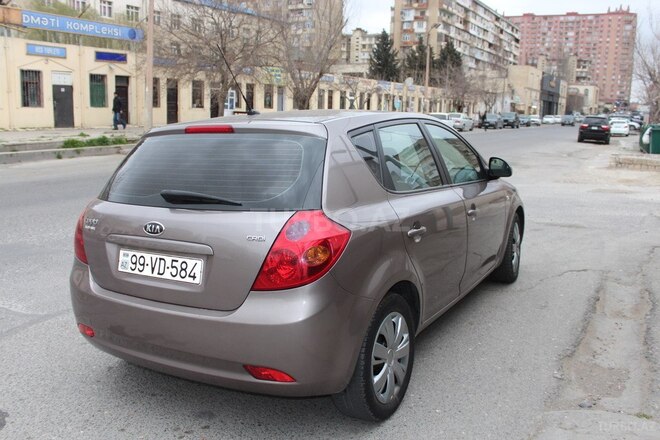 Kia Ceed 2007, 250,000 km - 1.6 l - Bakı