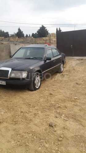 Mercedes E 230 1987, 213,642 km - 2.0 l - Bakı