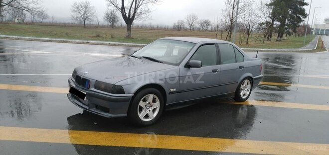 BMW 118 1995, 321,111 km - 1.9 l - Zaqatala