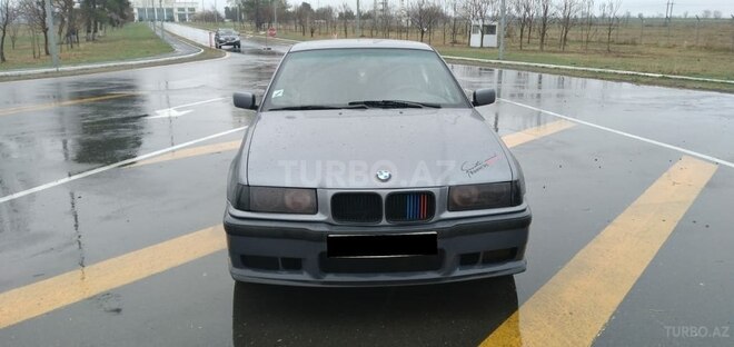 BMW 118 1995, 321,111 km - 1.9 l - Zaqatala