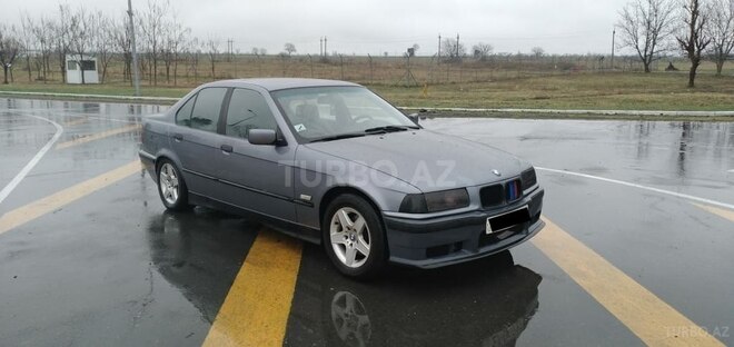 BMW 118 1995, 321,111 km - 1.9 l - Zaqatala