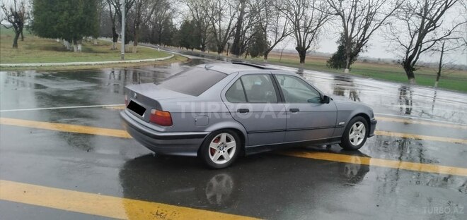 BMW 118 1995, 321,111 km - 1.9 l - Zaqatala