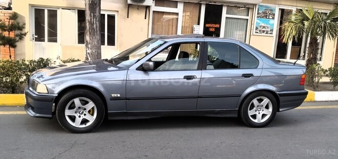 BMW 118 1995, 321,111 km - 1.9 l - Zaqatala