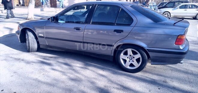 BMW 118 1995, 321,111 km - 1.9 l - Zaqatala