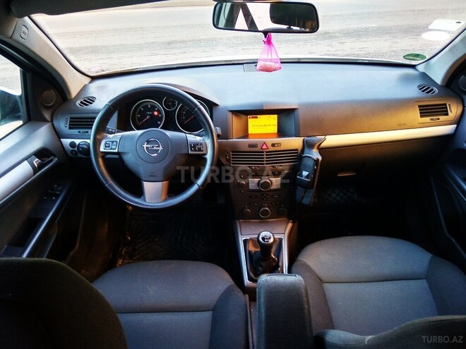 Opel Astra 2006, 212,000 km - 1.9 l - Bakı