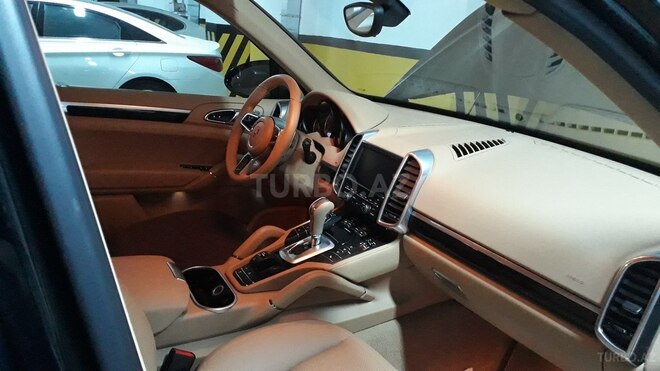 Porsche Cayenne 2015, 48,200 km - 3.6 l - Bakı