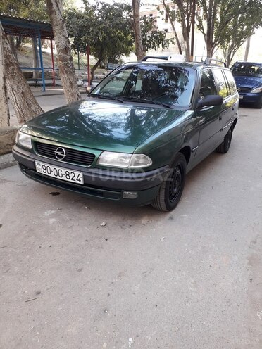 Opel Astra 1996, 390,000 km - 1.6 л - Bakı