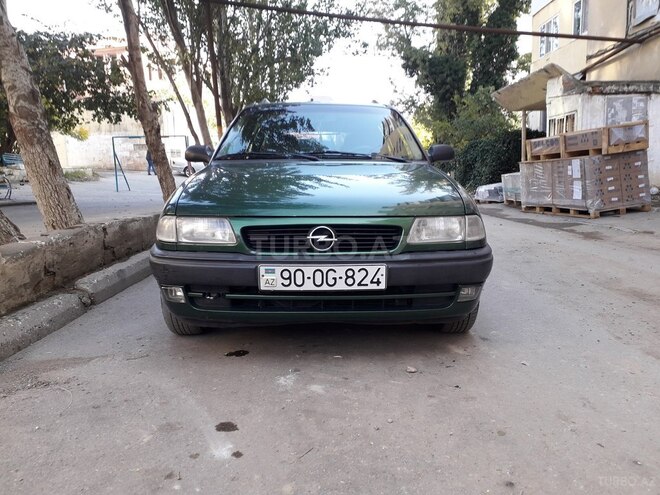Opel Astra 1996, 390,000 km - 1.6 л - Bakı