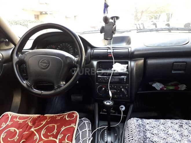 Opel Astra 1996, 390,000 km - 1.6 л - Bakı