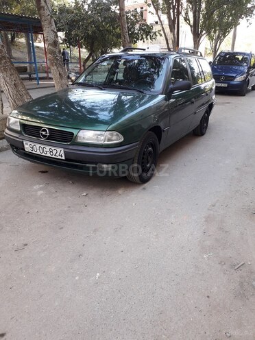Opel Astra 1996, 390,000 km - 1.6 л - Bakı