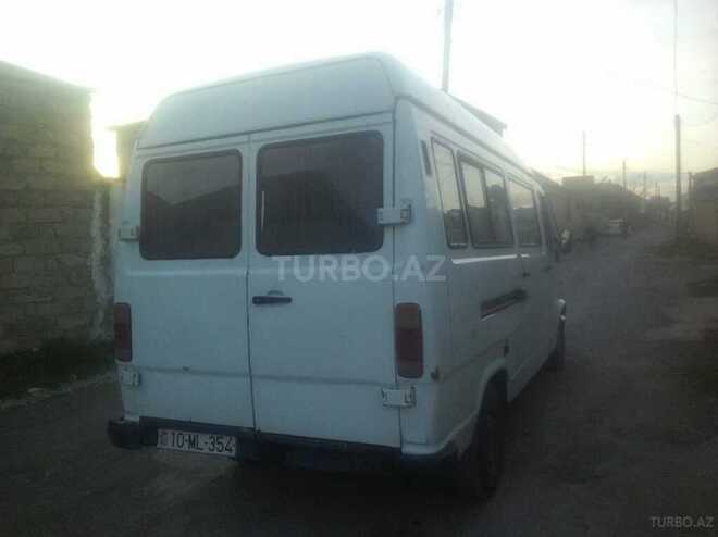 Mercedes 208 D 1994, 709,557 km - 2.3 л - Bakı