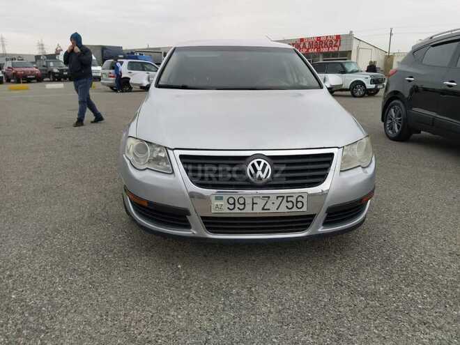 Volkswagen Passat 2005, 100,000 km - 2.0 л - Bakı