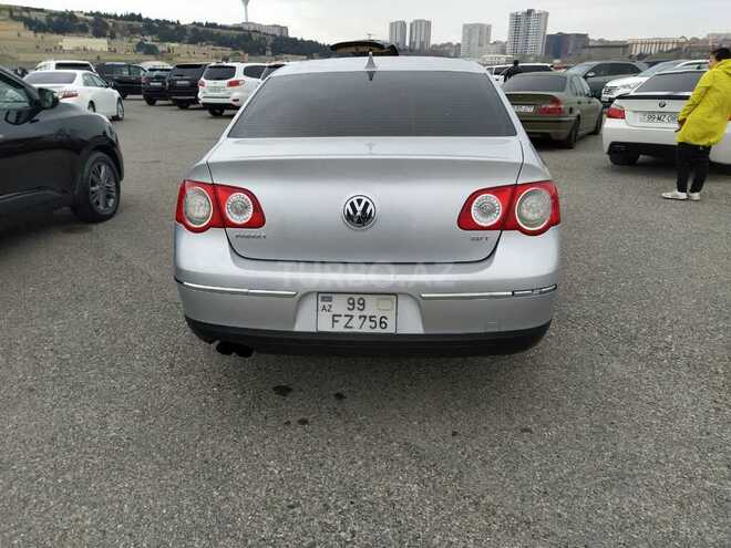 Volkswagen Passat 2005, 100,000 km - 2.0 л - Bakı