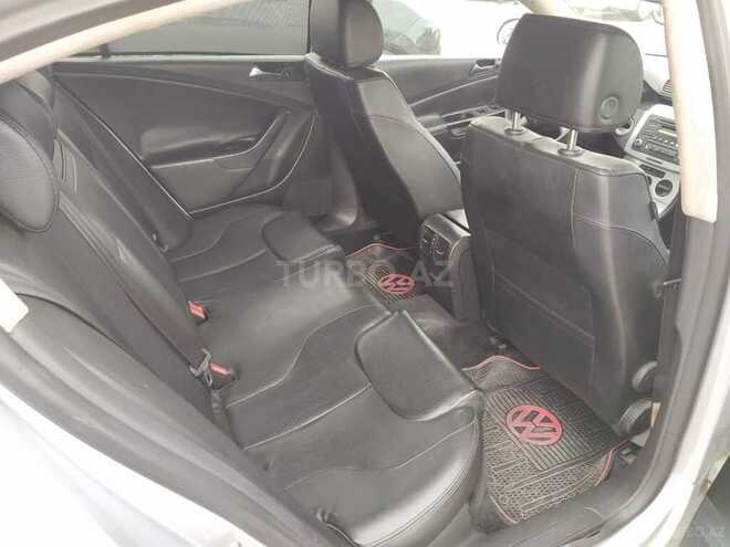 Volkswagen Passat 2005, 100,000 km - 2.0 л - Bakı