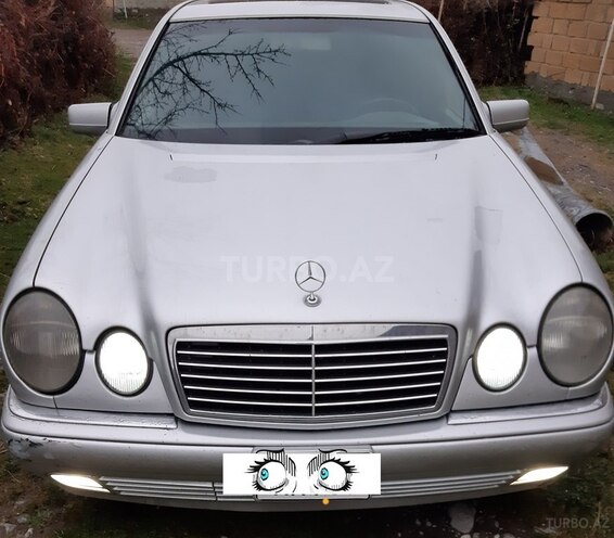 Mercedes E 320 1998, 231,548 km - 3.2 л - Qax