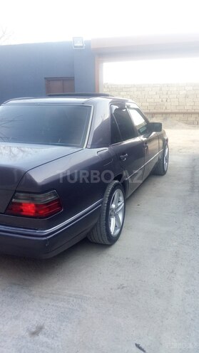 Mercedes E 220 1994, 330,000 km - 2.2 l - Bakı