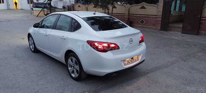 Opel Astra 2013, 117,623 km - 1.4 l - Bakı
