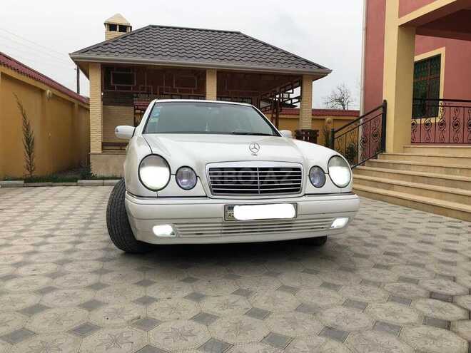 Mercedes E 240 1998, 338,000 km - 2.6 л - Ağdaş