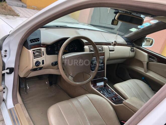 Mercedes E 240 1998, 338,000 km - 2.6 л - Ağdaş