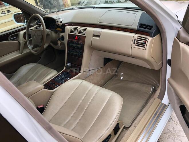 Mercedes E 240 1998, 338,000 km - 2.6 л - Ağdaş