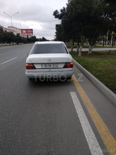 Mercedes E 200 1992, 343,000 km - 2.0 l - Sumqayıt