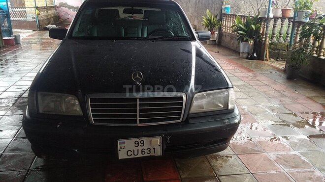 Mercedes E 200 1999, 260,000 km - 0.1 l - Masallı