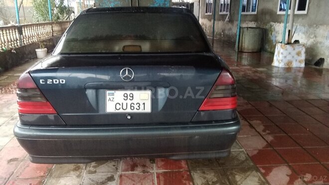 Mercedes E 200 1999, 260,000 km - 0.1 l - Masallı