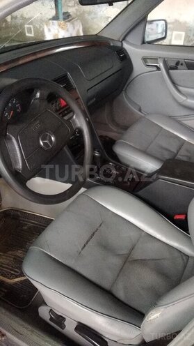 Mercedes E 200 1999, 260,000 km - 0.1 l - Masallı