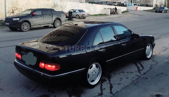 Mercedes E 240 1999, 383,000 km - 2.4 l - Bakı