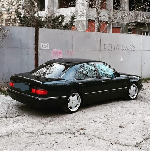 Mercedes E 240 1999, 383,000 km - 2.4 l - Bakı