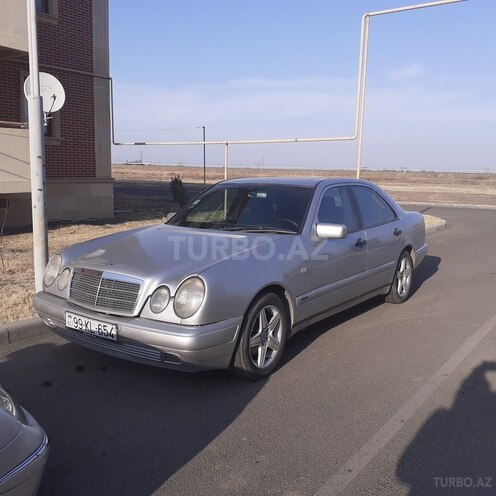 Mercedes E 230 1997, 309,000 km - 2.3 l - Qazax