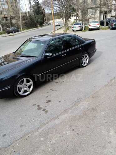 Mercedes E 240 2000, 390,000 km - 2.4 l - Bakı
